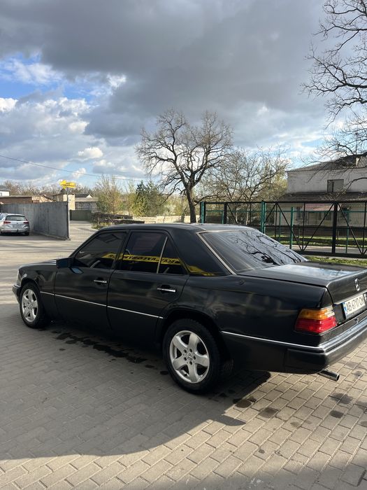 Продам Mercedes W124