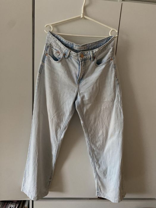 Jeansy spodnie niebieskie 36 stradivarius