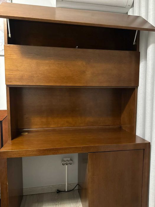 Quarto casal sem roupeiro e sem colchão + secretária c/estante