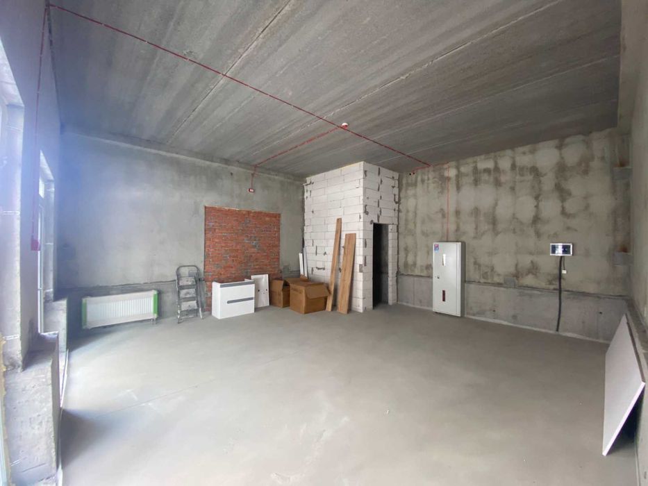 Магазин, Салон 42 кв.м, Топ локація, Нова Англія, метро