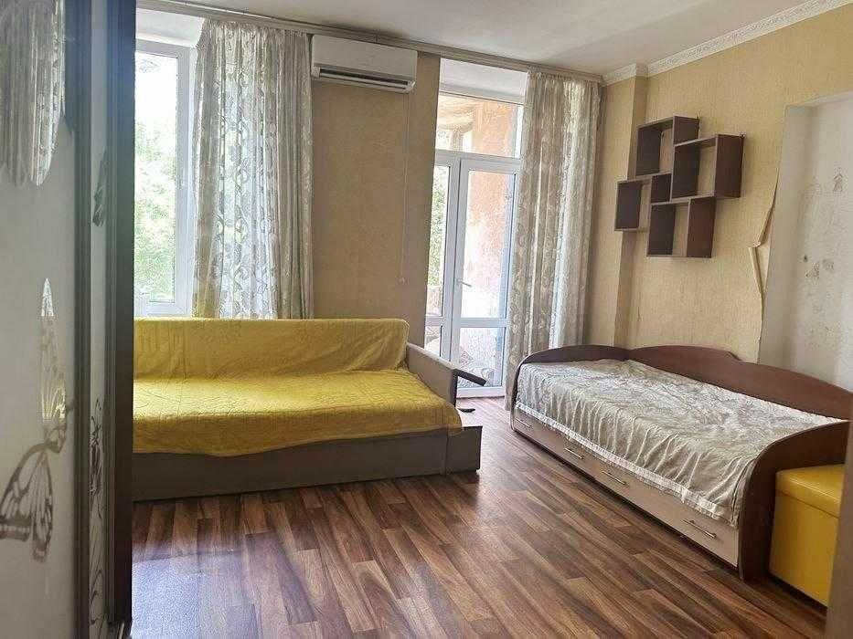 Продам 2-кім квартиру, 3/5 поверх, в центрі на вул. Кінній/Софіївська (3-324-714 ОФ)