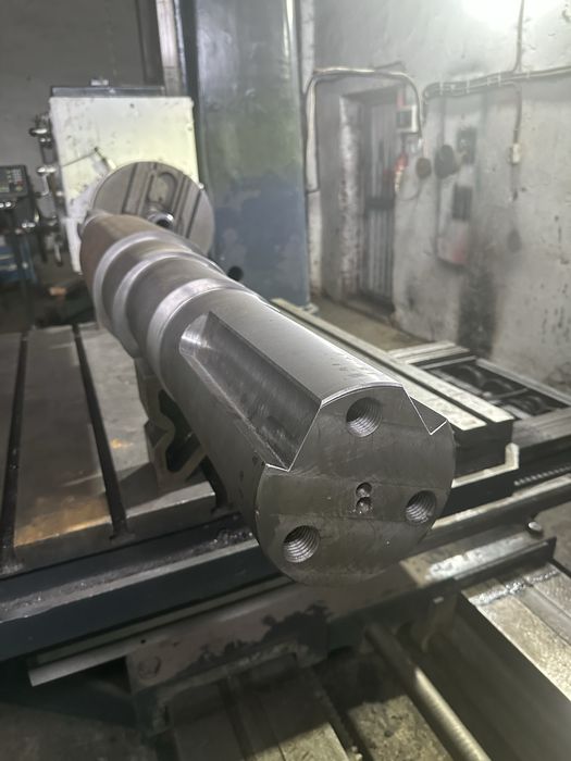 Вал ексцентриковий для щокової дробарки СМ-741