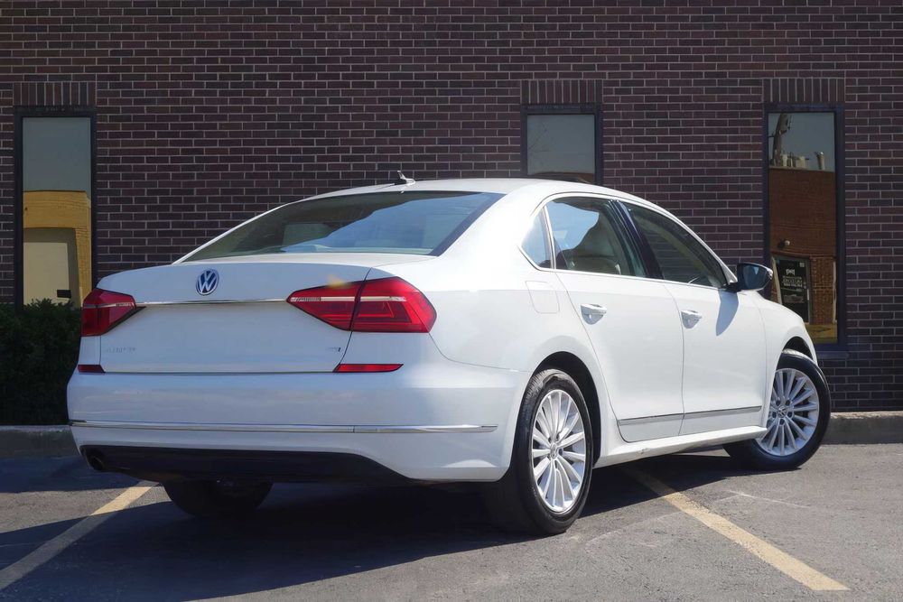 Volkswagen Passat SE      2016