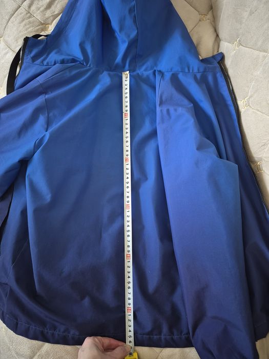 Продам весняну курточку