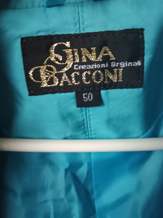 Плащ жіночий.   .