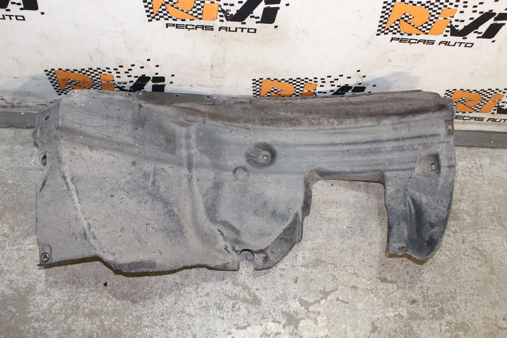 Cava roda frente direita BMW 1 Coupé (E82)