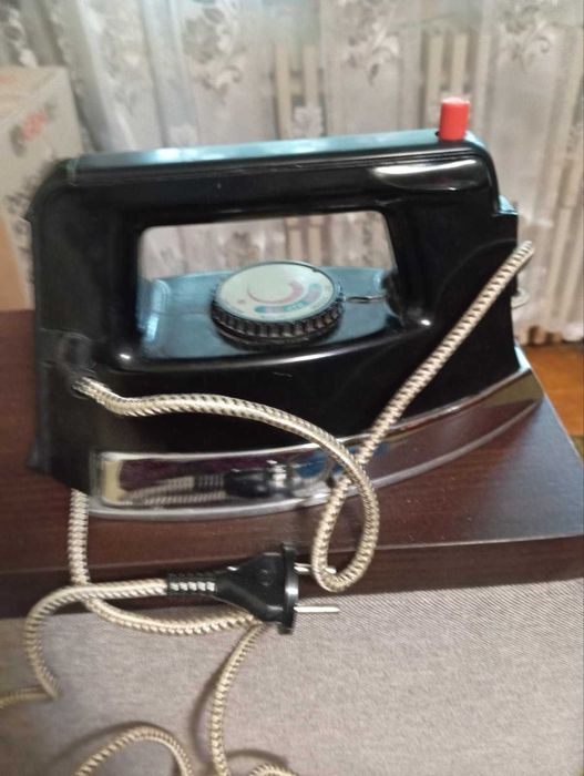 Продам утюг, б\у, рабочий