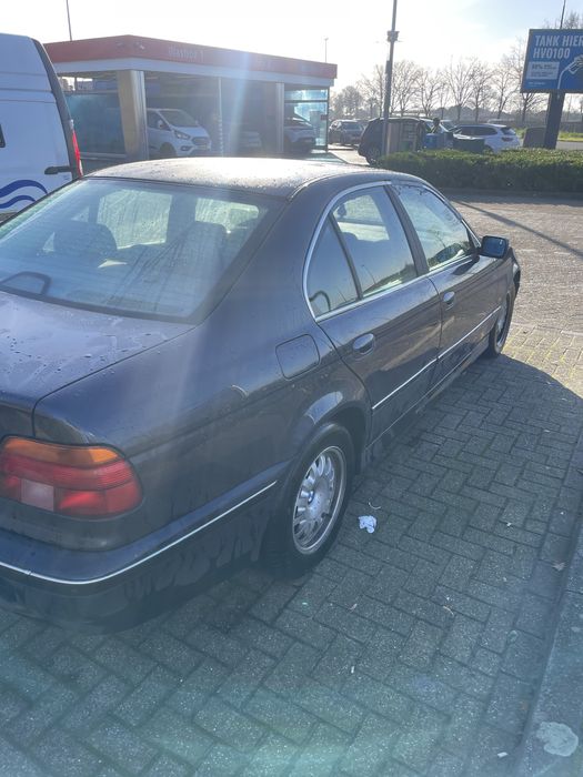 Samochód BMW Seria 5 E39 2.0 2000 rok
