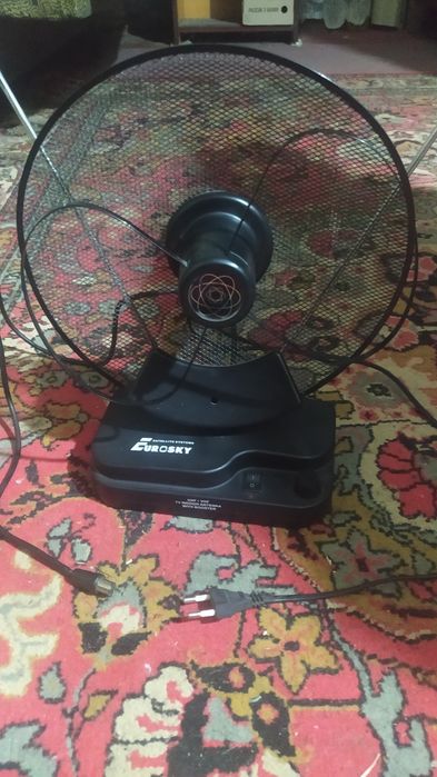 Продам антену кімнатну