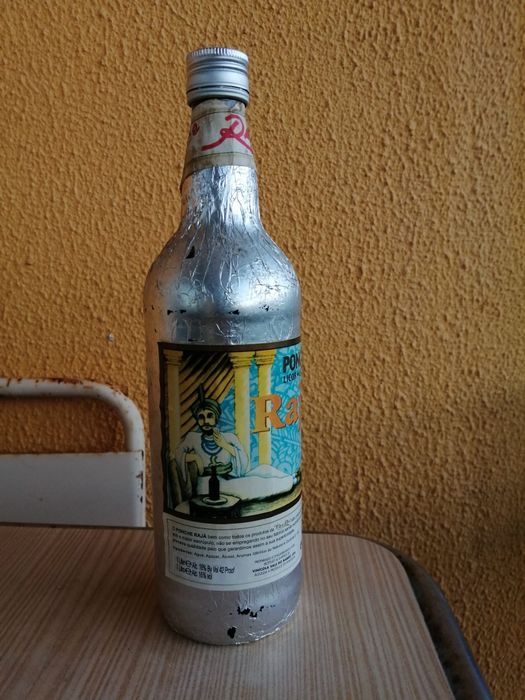 Garrafa antiga de ponche RAJA