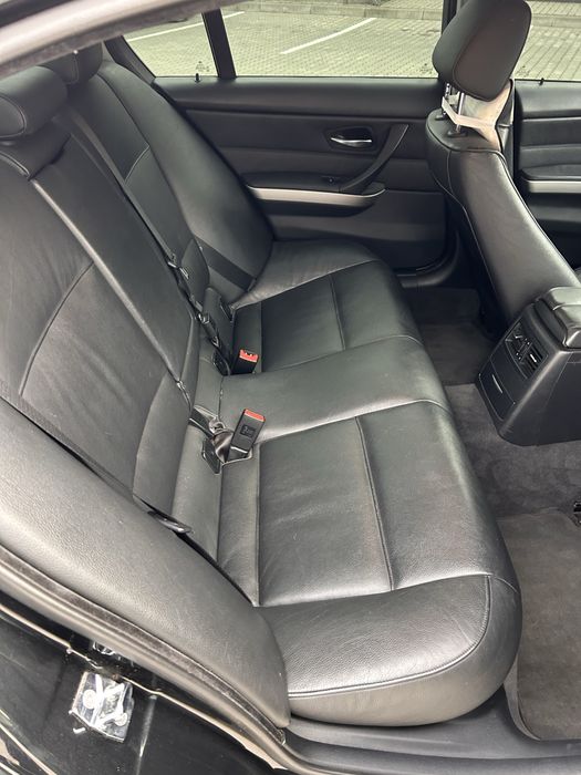 Bmw 320i 2007 2.0 бензин