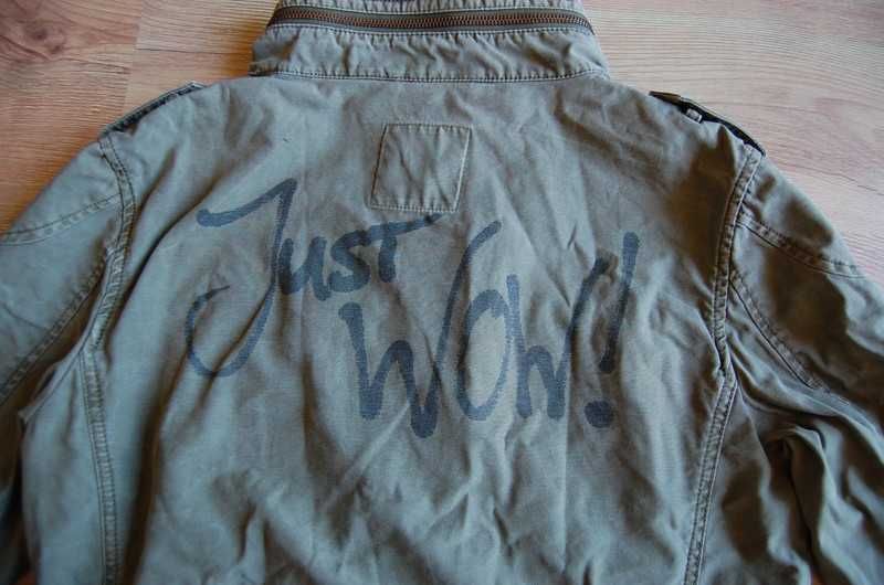 Stylowa kurtka khaki