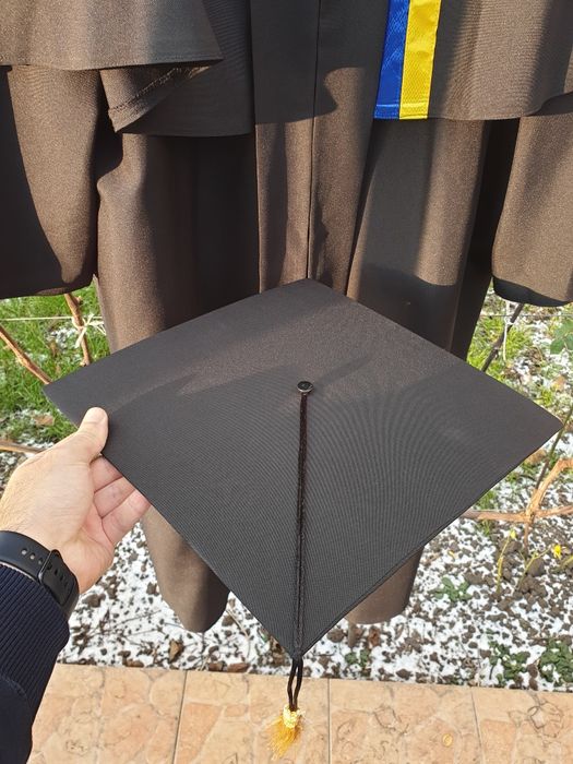 Мантія випускника, мантія на вручення ПРОКАТ ОРЕНДА