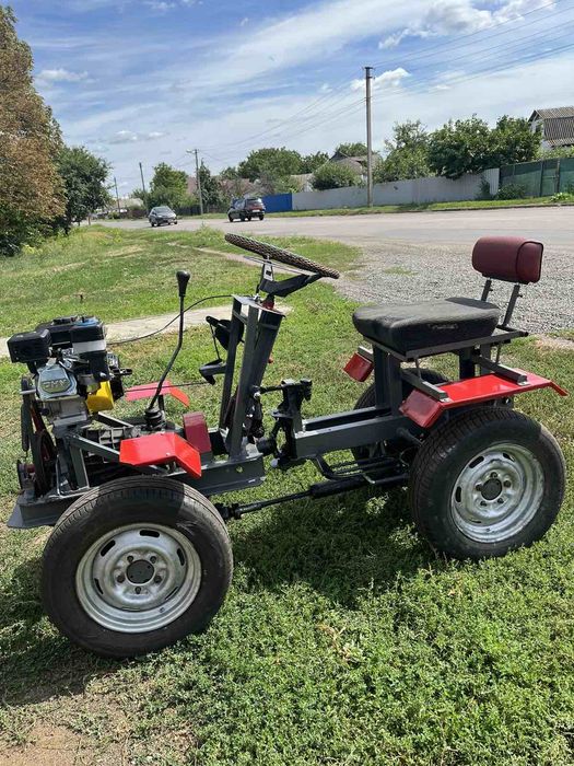 Продам міні іні трактор 4*4 .