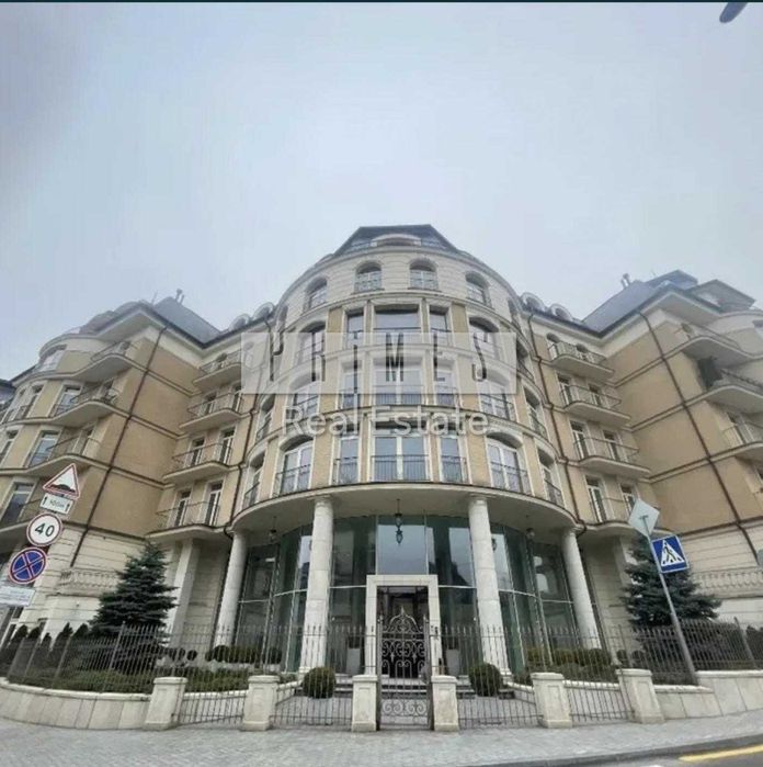 Продажа квартиры 376м2, ЖК Renaissance Residence, ул. Добролюбова, 4