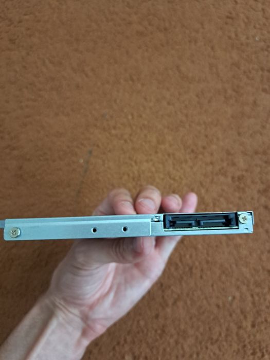Gravador de DVD Interno Ultra Slim Hitachi-LG GUE1N - SATA