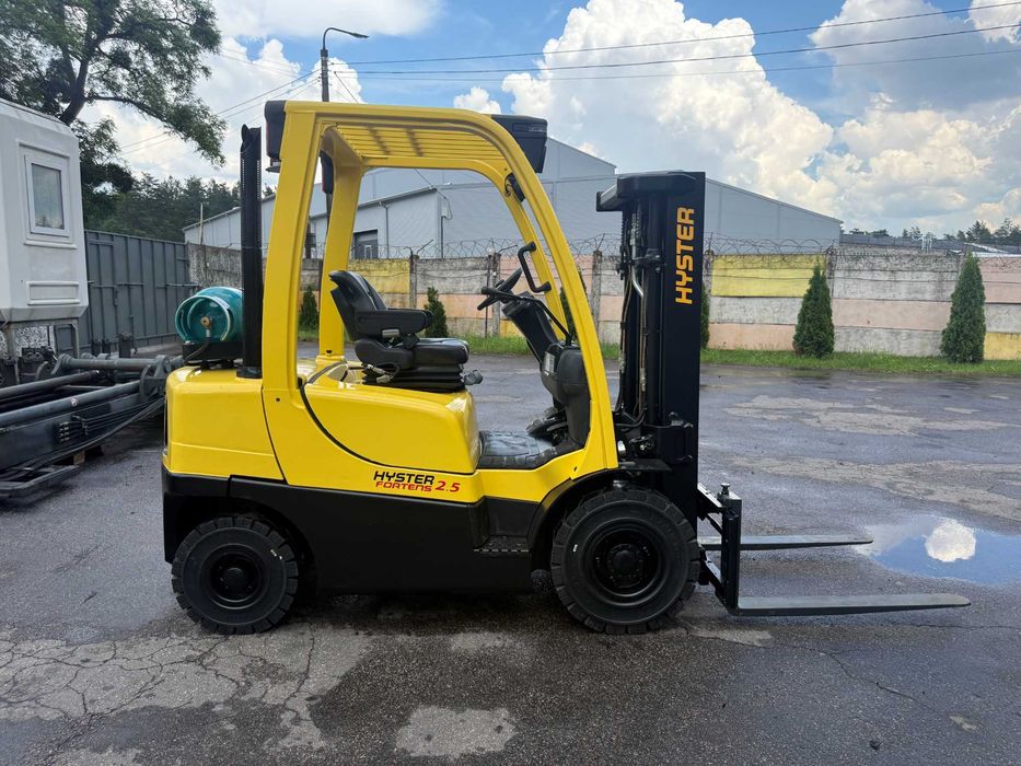 Навантажувач вилковий Hyster H2.5FT Вагонник
