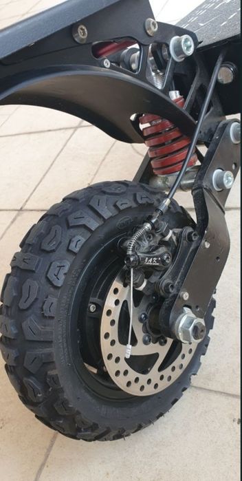 Электросамокат ,, LIKE. BIKE SOLO " , с багажником .