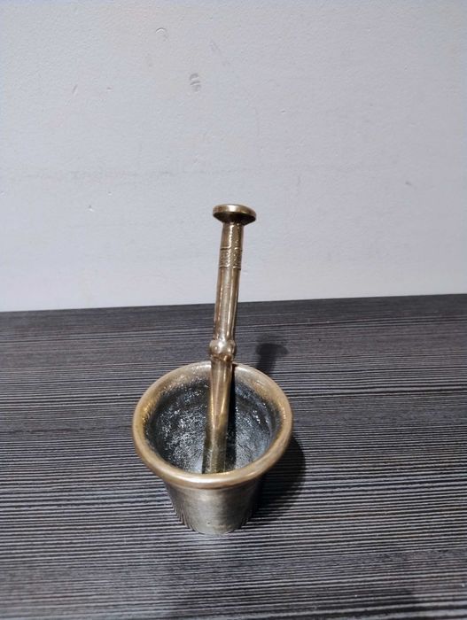 Moździerz mosiężny z tłuczkiem