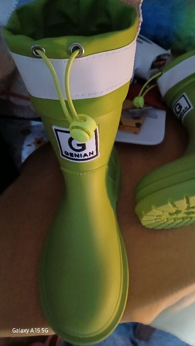 Botas de borracha , muito bonitas, novas nunca foram uzadas tamanho 38