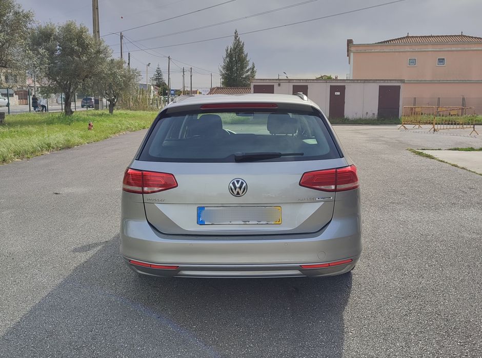 VW Passat 2.0TDI 150CV - c/Financiamento COMO NOVA  / NACIONAL