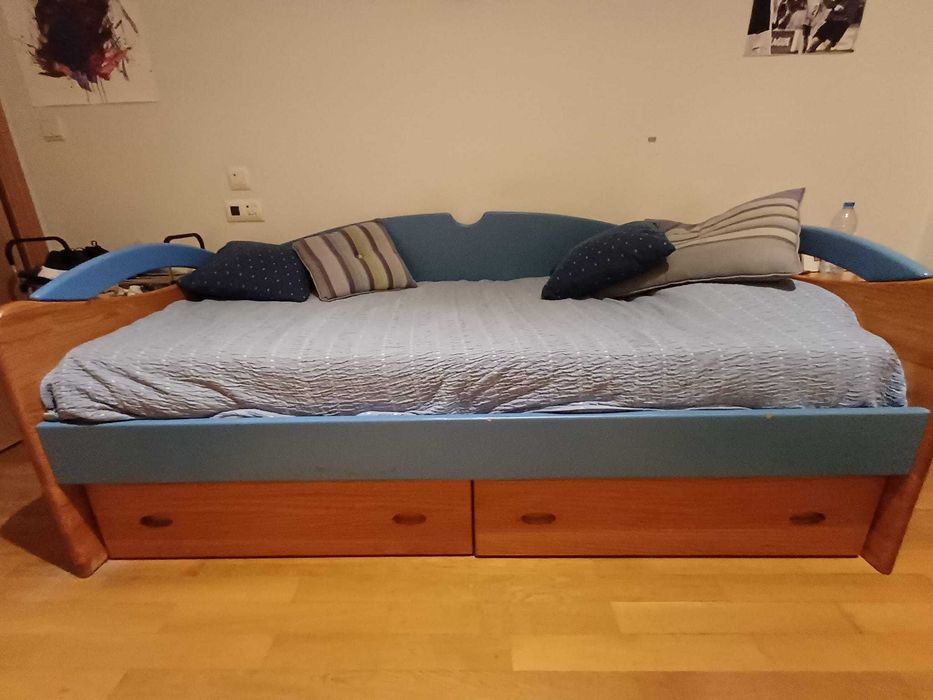 Cama de solteiro 90x190 com 2 gavetões grandes + colchão