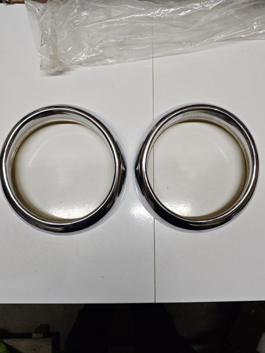 chromowane ramki ringi Trabant 601 chrom lampy