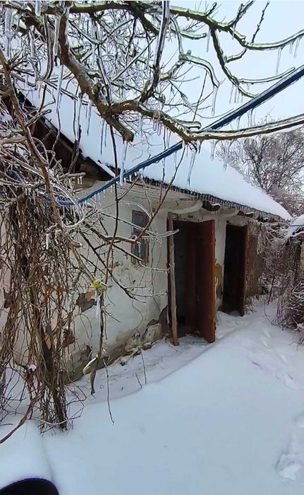 Будиночок неподалік від озер та лісу в с.Ясногородка.Від Києва 25км.