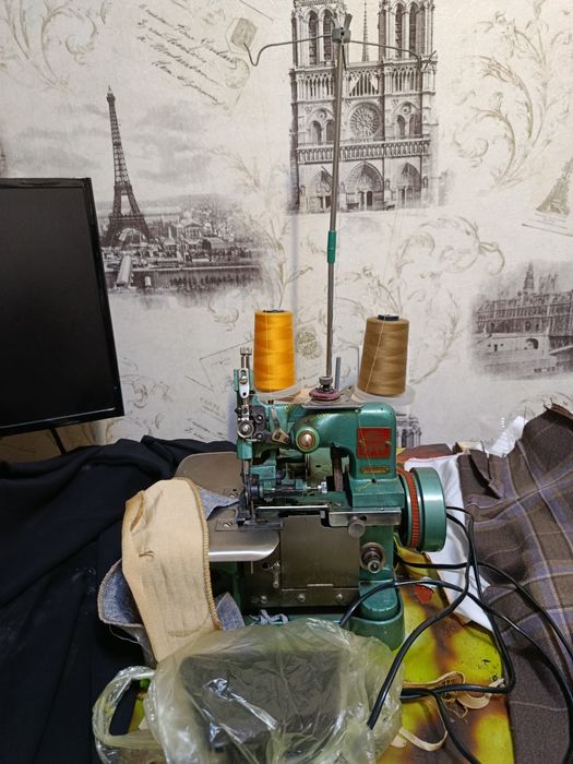 Оверлок с электроприводом и антэнкой