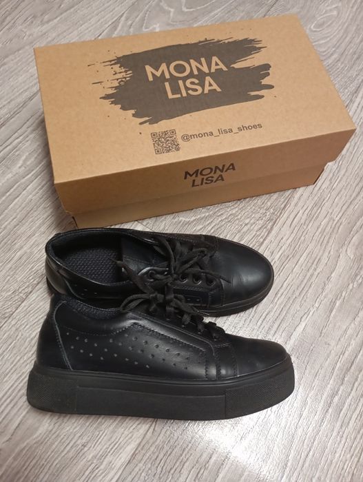 Кросівки шкіряні 37р