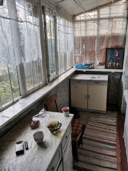 Продам квартиру 3-х ком.+гараж+подвал в Раздельной /район Привокзальна