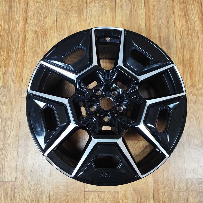 R22 10J-11J оригінал BMW XM G09 стиль 922M диски бмв