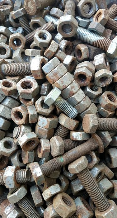 Ґайки та болти з рiзьбой  м10 та м12