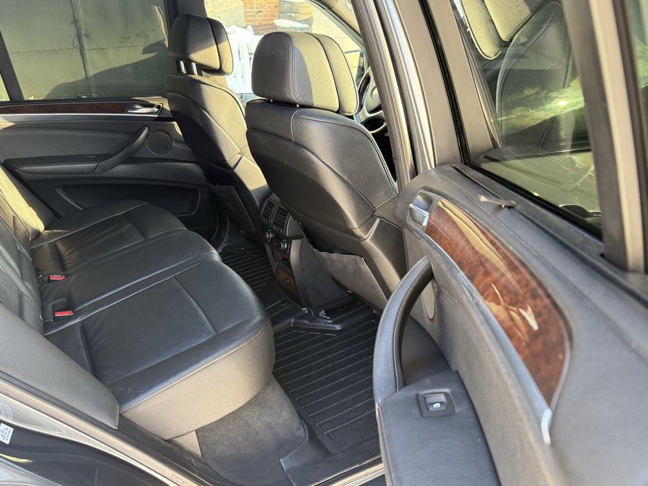 Продам BMW x5 e70 35d
