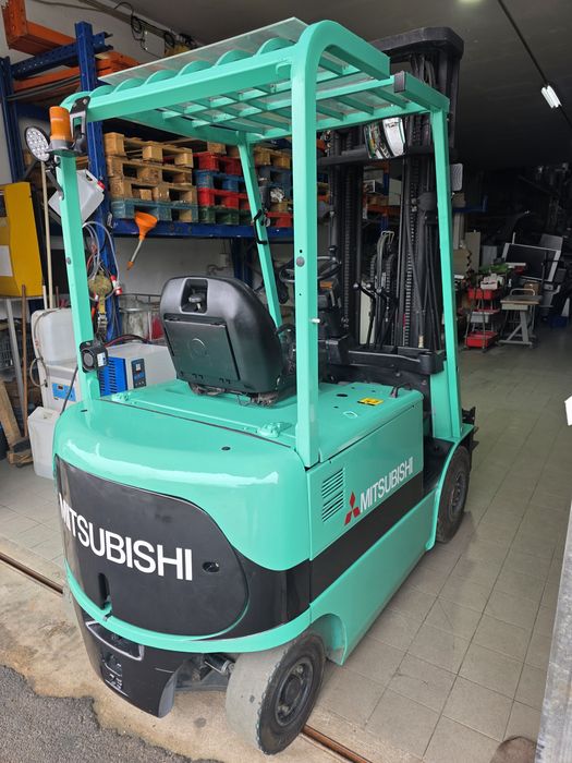 Empilhador Mitsubishi 2.5T Elétrico