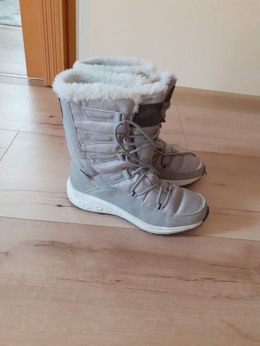Śniegowce dziewczęce.  Rozmiar 38. Stan bardzo dobry.