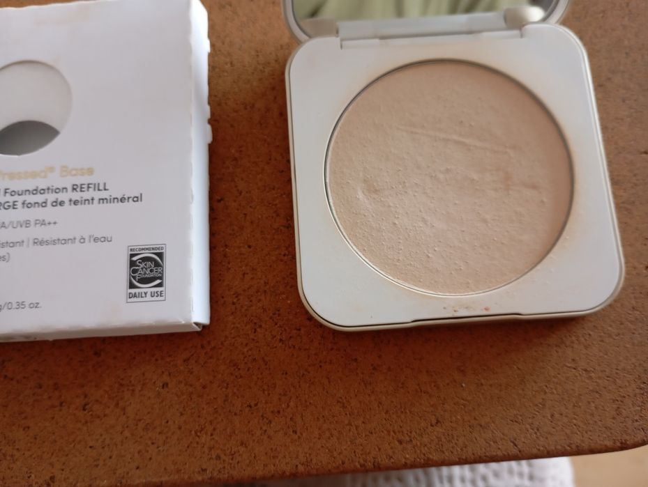 Jane Iredale mineral foundation pure pressed