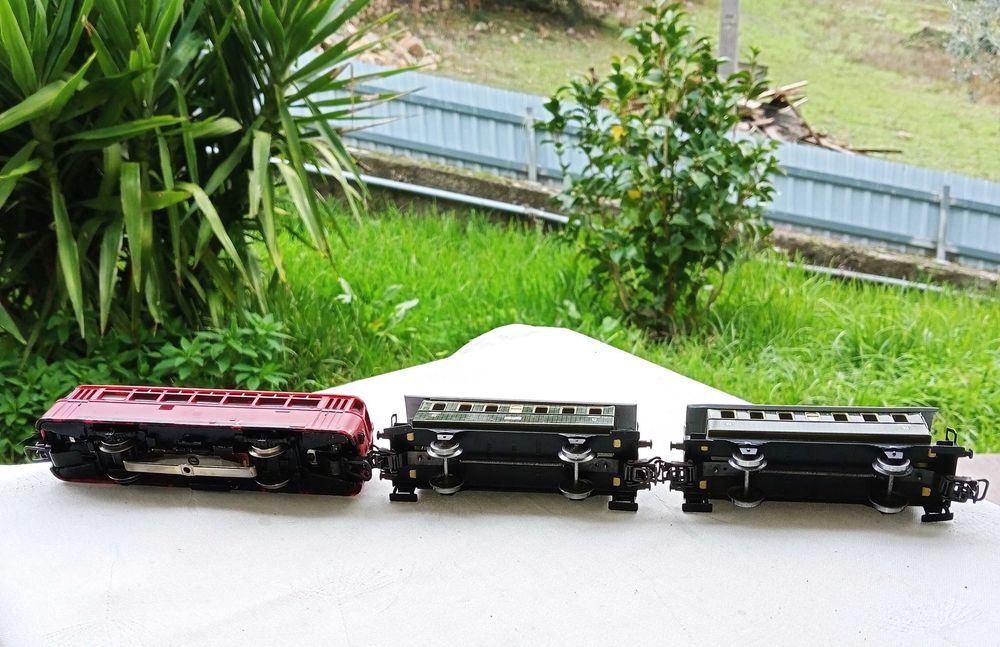 MARKLIN 4018 + 2 carruagens, comboio (Reservado FM)