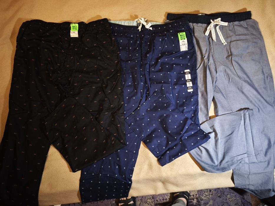 Calças da pijama novas a estrear xl xxl
Vários cores 
Elástico na cint