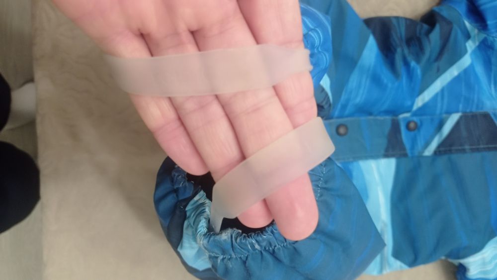 Зимовий комбінезон Reima, зимова шапочка з натуральним пампоном