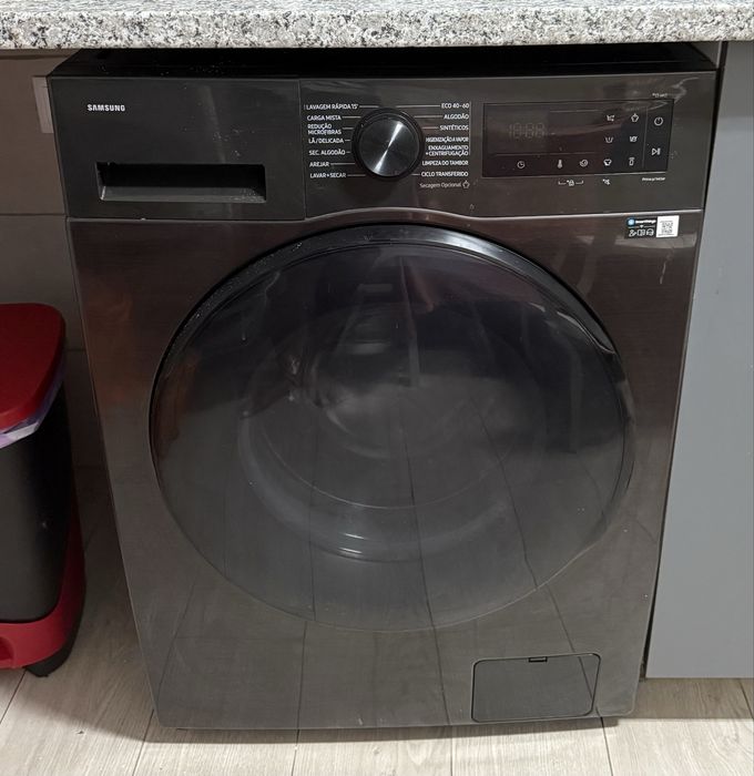 Mobilias usadas como novo