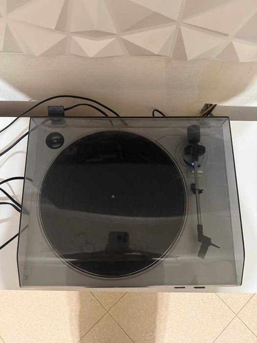 Gira-Discos ION ttUSB05