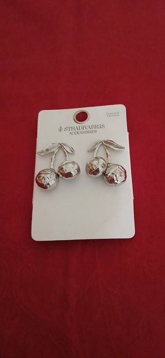 Brincos Stradivarius,  edição limitada
