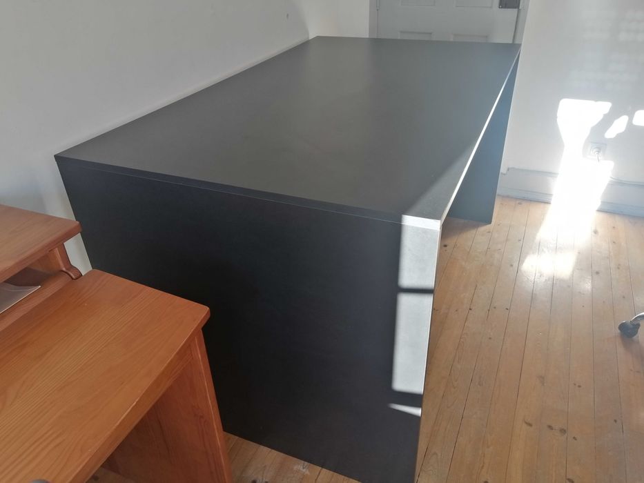 Mesa Alta e Robusta (90cm Altura) | Estúdio / DJ Cabine