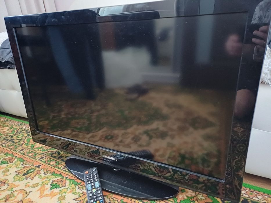 Телевізор Samsung 32", б/в