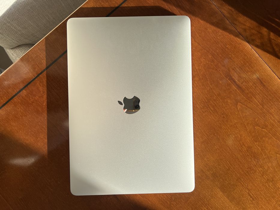 MacBook Pro 13” 2019 | touch bar