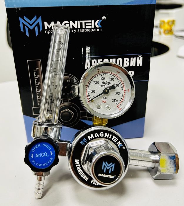 Редуктор для сварки универсальный СО2/Ar с ротаметром MAGNITEK MG-2020: ...
