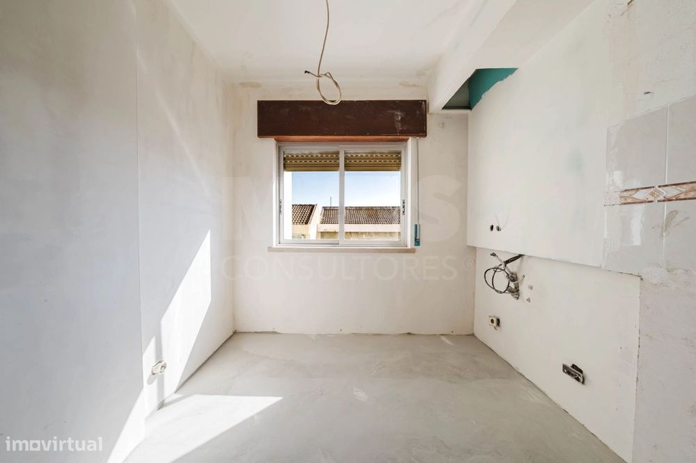 Apartamento T2 Renovado em Peniche – Oportunidade de Investimento!
