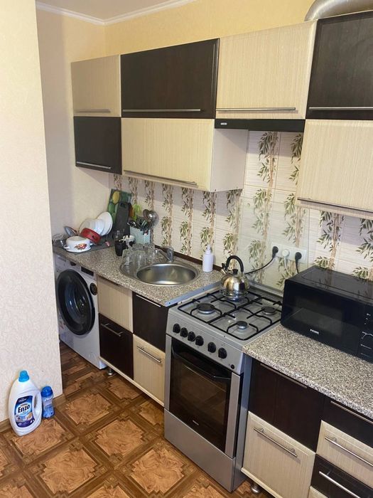 Продам квартиру в центрі Звягеля