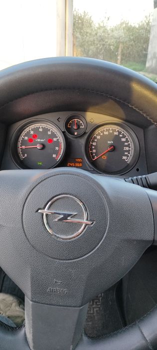 Opel Astra h 1,6